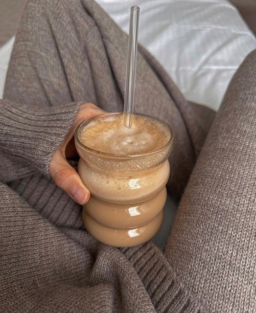 Sipper with Glass Straw Bubble Wave Shaped with Bamboo Lid