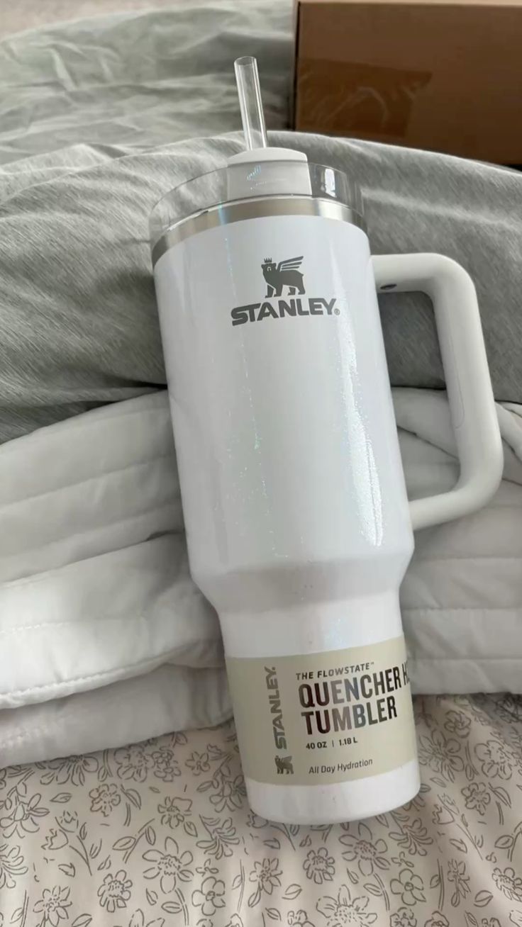 white stanley tumbler 40 oz