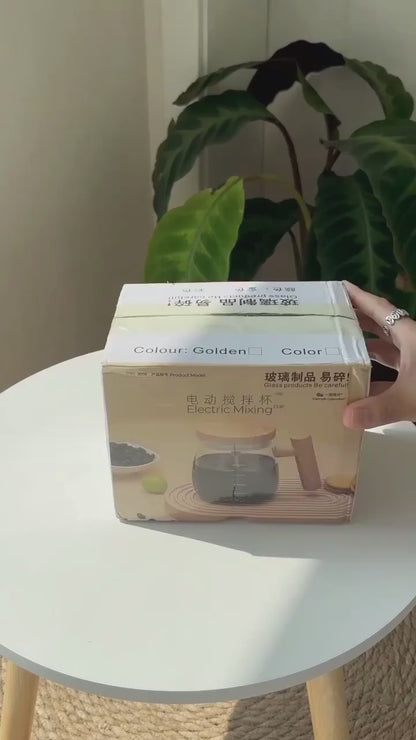 Rechargeable automatic stirring coffees mug
